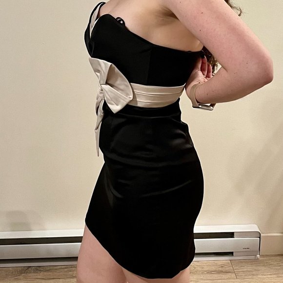 BCBGMaxAzria bow mini dress - Picture 3 of 16